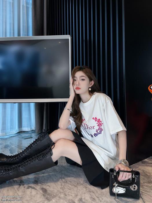 半袖Tシャツディオール最新の2023アイテムロゴが美しい激安 ブランド_0_3