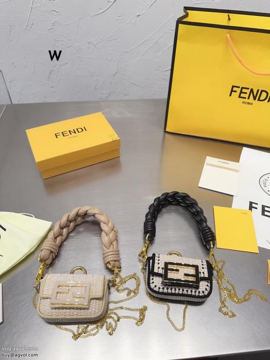 偽物 ブランド 激安クラシックな雰囲気のトップス完売間近バッグFENDI_0_0