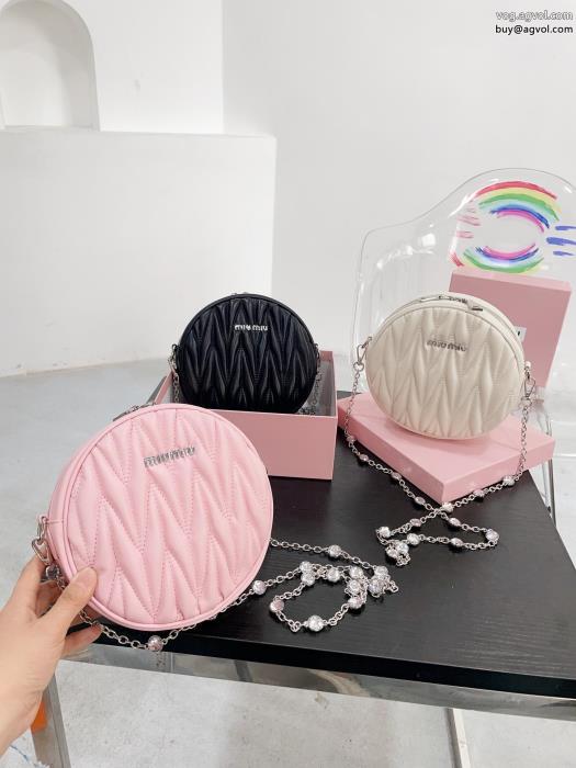 MIUMIUバッグ際立つ抜け感がある23新作セールコピー ブランド 通販_0_0