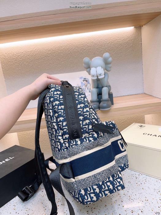 DIORバッグ大人な印象が溢れ出る雑誌も街も人気アイテムブランド 偽物 通販_0_0
