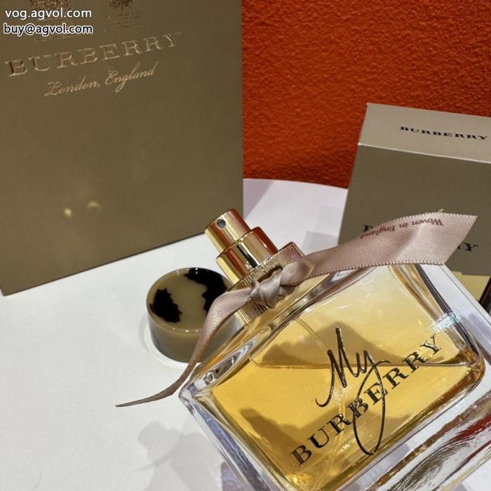大人気アイテム今年コレクション新作登場！香水スーパー コピー ブランドBURBERRY_0_1