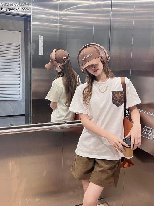大人のこなれ感夏に向けて気になるブランド 偽物半袖TシャツLOUIS VUITTON_0_1