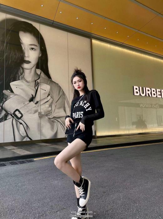 GIVENCHYオンライン限定商品華やかな印象ブランド コピー 品長袖Tシャツ_0_0