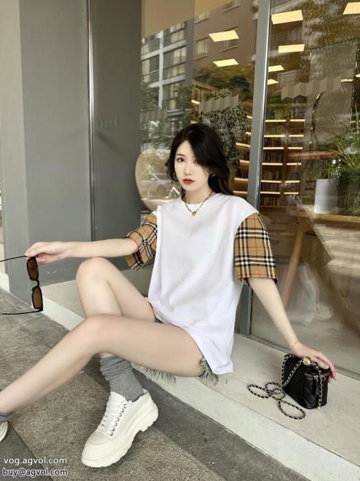 ブランド 偽物 激安半袖Tシャツ今季大人気のデザインおしゃれ感度UP！バーバリー_0_2