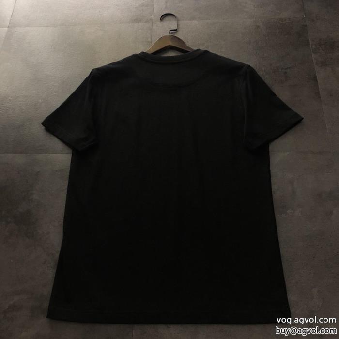 今シーズンは特に人気今季はファション感漂う半袖TシャツFENDI偽 ブランド 販売_0_1