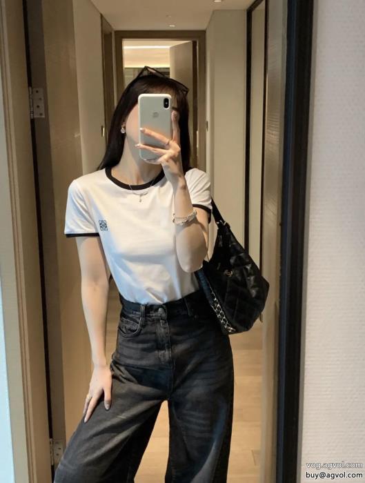 ロエベ半袖Tシャツリッチな印象に今年売れた人気のスタイルスーパー コピー ブランド_0_1