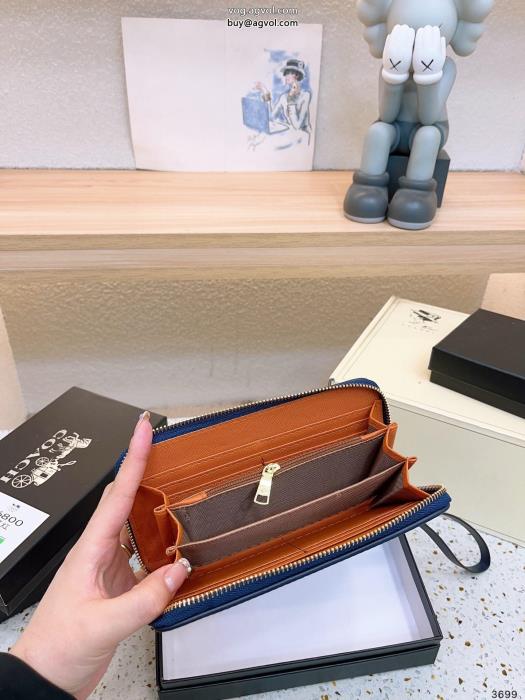 COACH売切れ必須リラックススタイルが実現ブランド コピー 通販財布_0_4