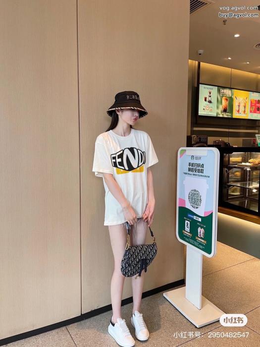 VIPセールでお得ファッションに新しい色半袖Tシャツフェンディブランド 通販 激安_0_4