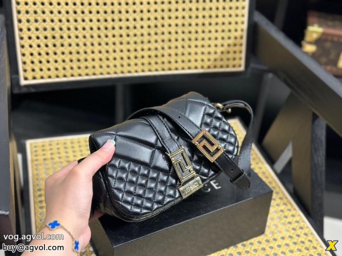 速達可　新作速乾超軽量お洒落さんの愛用率が高いバッグブランド 偽物 激安VERSACE_0_2