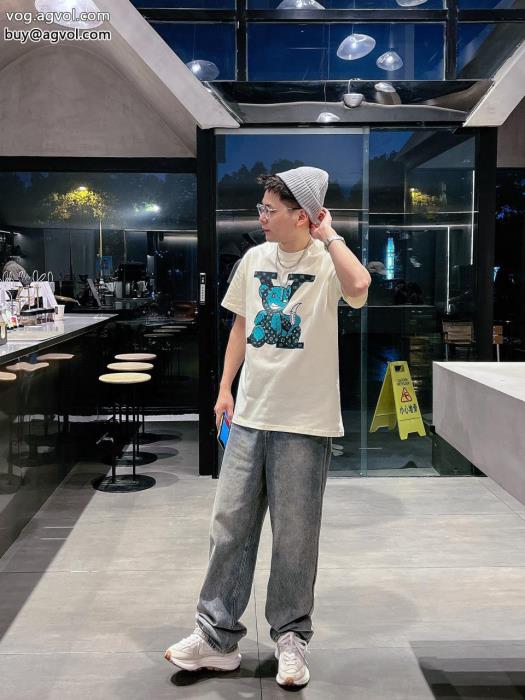 ブランド 激安 抜け感スゴイ涼しげに演出LOUIS VUITTON半袖Tシャツ_0_2