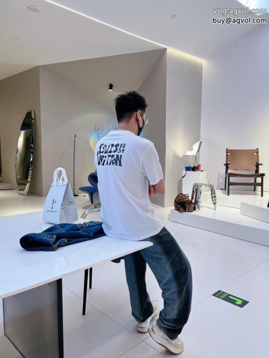 ブランド コピー s 級半袖Tシャツ流行スタイル2023新作クラシカルルイ ヴィトン_0_2