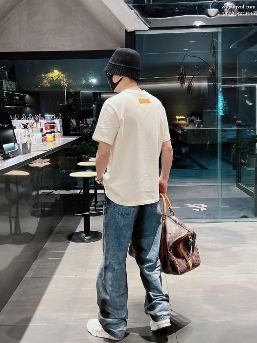 ブランド コピー半袖Tシャツ大注目日本未入荷大人気ブランドルイ ヴィトン_0_2