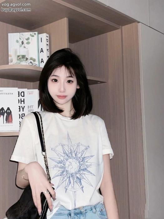 シンプルなデザイン爆発的な人気半袖Tシャツスーパー コピー 品DIOR_0_0