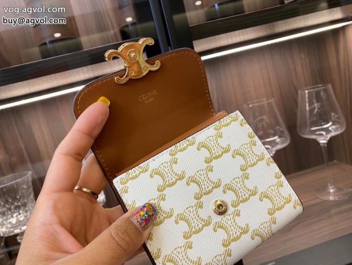 夏らしい品格が漂う大人気商品セリーヌコピー ブランド 優良財布_0_3