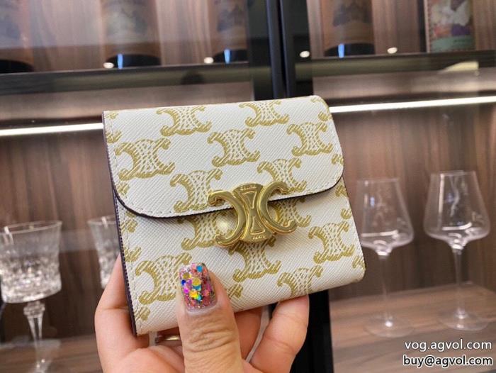 夏らしい品格が漂う大人気商品セリーヌコピー ブランド 優良財布_0_4