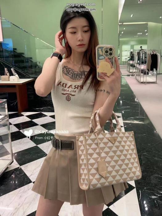 プラダ機能的なアイテム幅広い層におすすめコピー 通販半袖Tシャツ_0_1