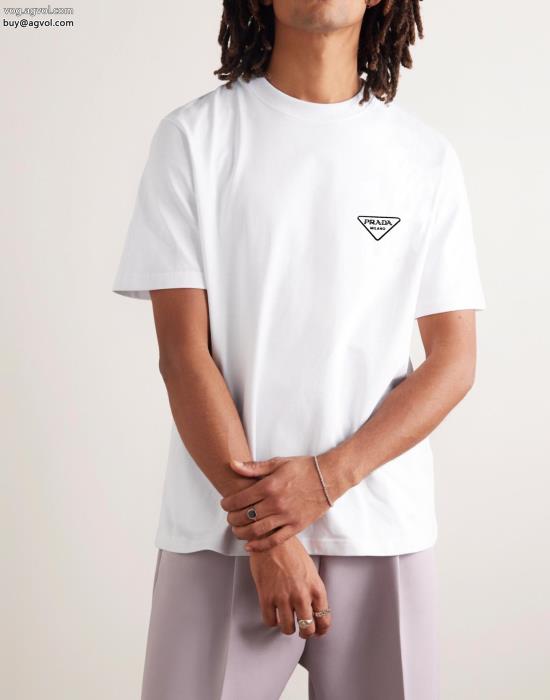 コピー ブランド今季のトレンド人気新作トレンドの最先端にプラダ半袖Tシャツ_0_4