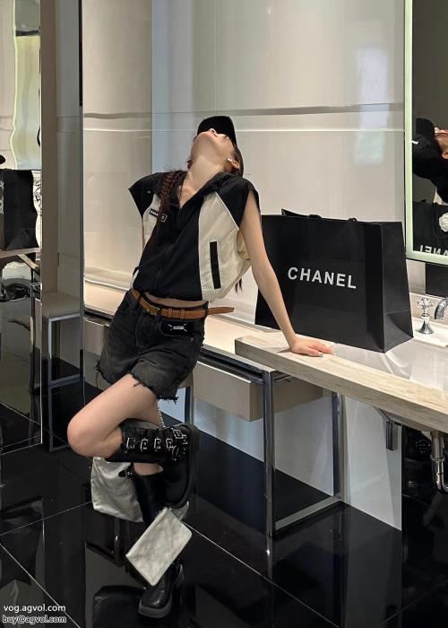CH偽物 ブランド 販売絶妙な抜け感高いクオリティ半袖シャツ_0_2