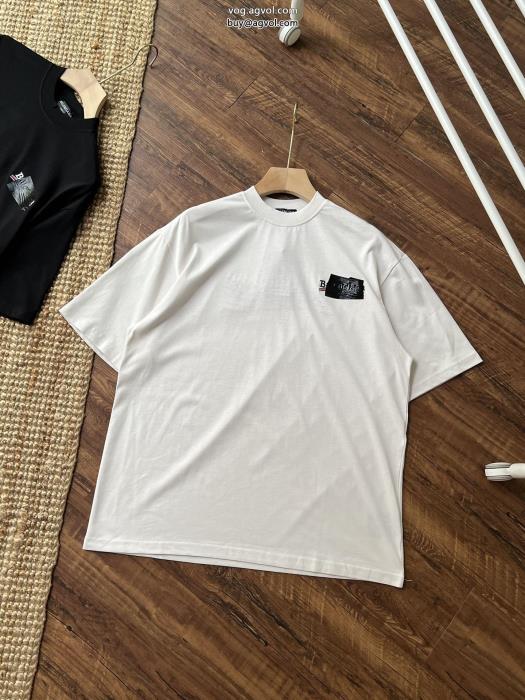 必見素敵お上品大人っぽいスタイルが完成balenciagaブランド レプリカ半袖Tシャツ_0_2