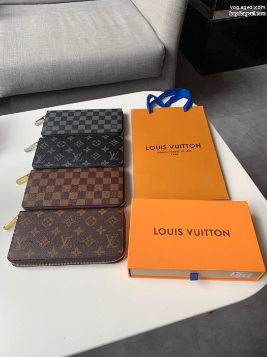 財布LOUIS VUITTONブランド 品 コピートップスからチラ見える安心カジュアルさ_0_1