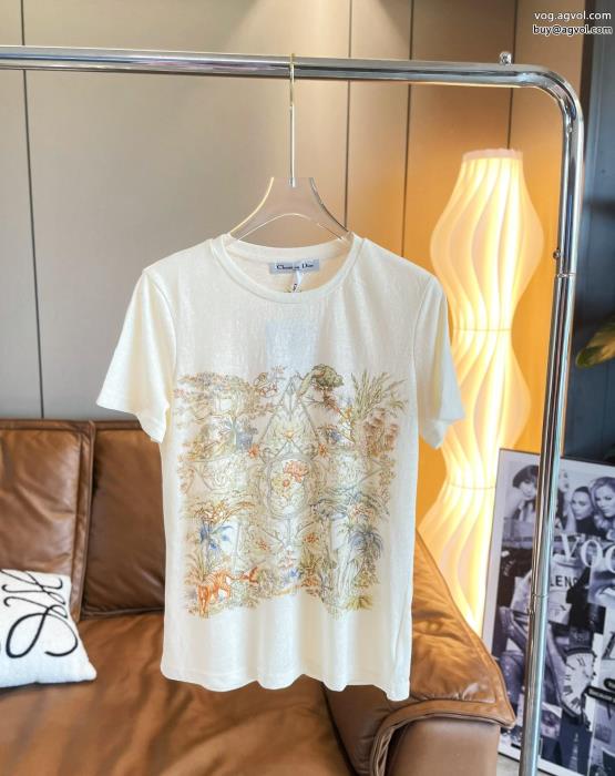 コピー ブランド 販売半袖TシャツDIORどんなシーンにもクラシカルな雰囲気_0_3