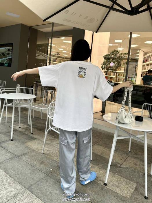 ロエベ半袖Tシャツ人気新作　ロゴ入り個性的なデザイン激安 通販 ブランド_0_4