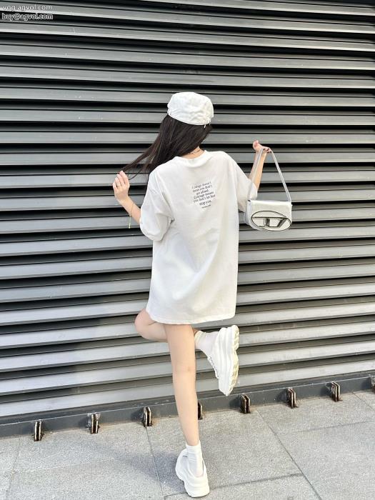 半袖Tシャツ上品で優しい雰囲気に定番人気商品ブランド コピー 販売バレンシアガ_0_4