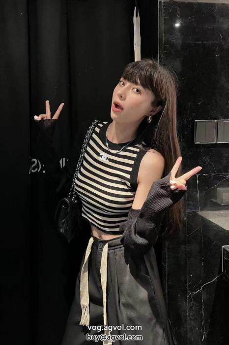 コピー 商品 販売半袖Tシャツ今年の夏は着こなし涼しげに演出CH_0_1