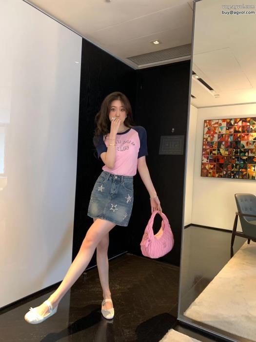スーパー コピー  お色味たくさん大人気2023年新作通販MIUMIU半袖Tシャツ_0_2
