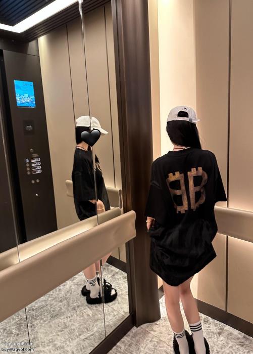 ブランド 偽物 通販balenciaga半袖Tシャツこの時季だからお買い得海外限定_0_2