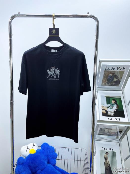 BURBERRY誰でもオシャレになれる！圧倒的な人気偽 ブランド半袖Tシャツ_0_3
