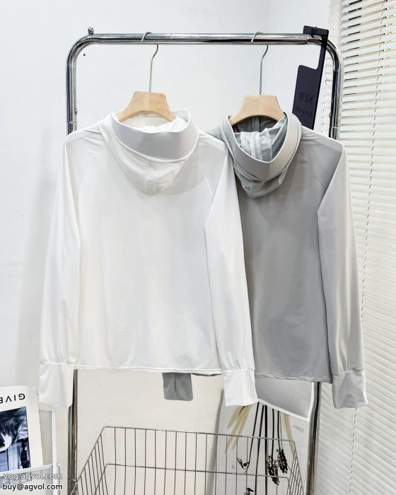 MONCLER激安 通販 ブランドコート風通しのよいおすすめ大人かわいい着こなし_0_3