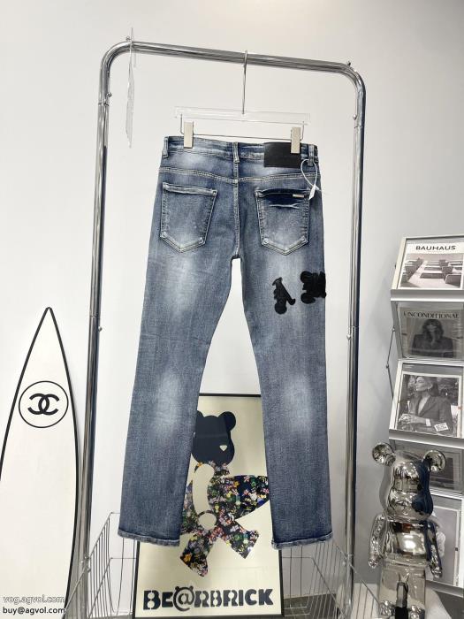 今季のトレンドクラシックスタイル魅力がたっぷりジーンズ偽物 ブランド ショップARMANI_0_1