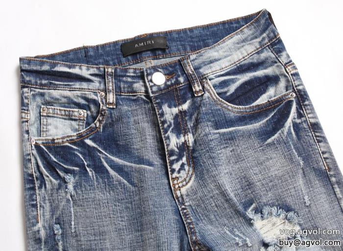 ブランド 偽物ジーンズ今っぽいスタイルに決まる最終価格セールARMANI_0_0