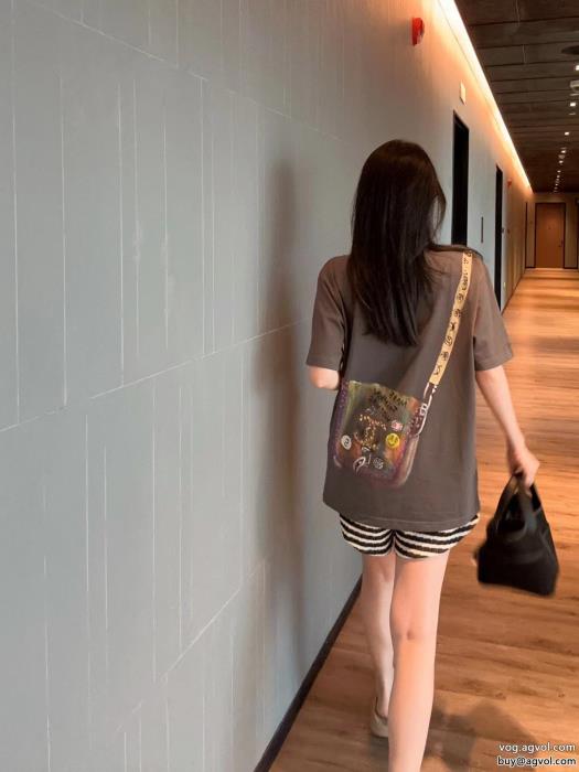 CH激安 通販 専門半袖Tシャツモード感の高い見つけてほしい一品_0_3