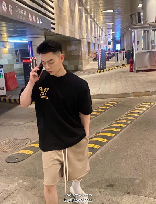 大人っぽい好感度が高いアイテム半袖Tシャツルイ ヴィトンブランド コピー ショップ_0_2