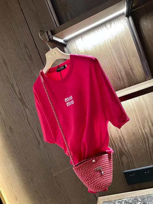 偽物 ブランド 販売気になるアイテム人気大人っぽく仕上げミュウミュウ半袖Tシャツ_0_2