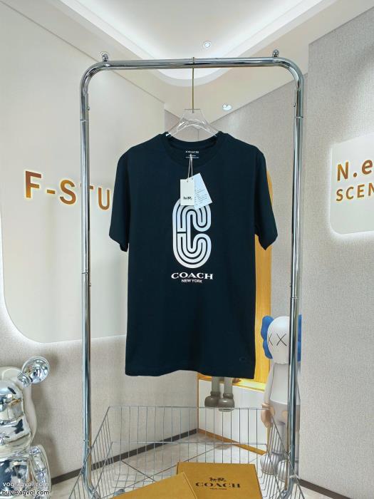 半袖Tシャツトレンドの最先端にやっぱり欲しい即発送CELINEコピー ブランド 通販_0_2