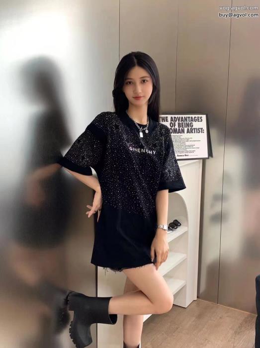 GIVENCHY半袖Tシャツスタイリッシュ2023は継続系のトレンドスーパー コピー 安心 _0_0