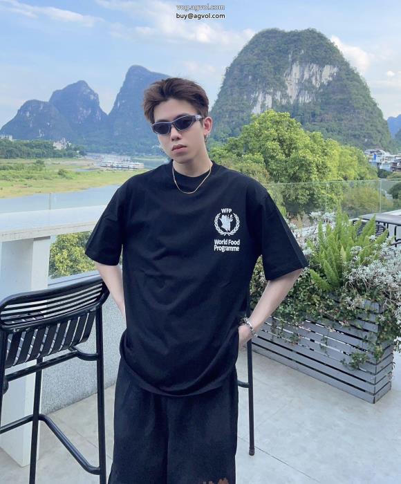 ロゴがかっこいい品が良いbalenciagaブランド スーパー コピー 通販半袖Tシャツ_0_1