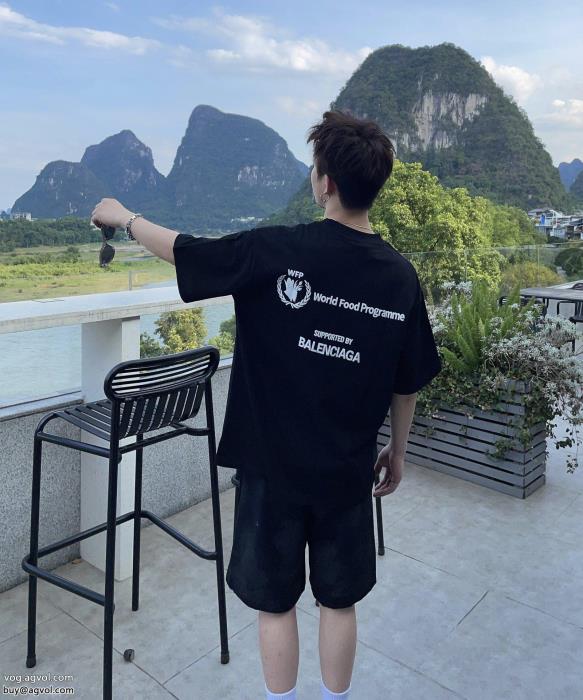 ロゴがかっこいい品が良いbalenciagaブランド スーパー コピー 通販半袖Tシャツ_0_2