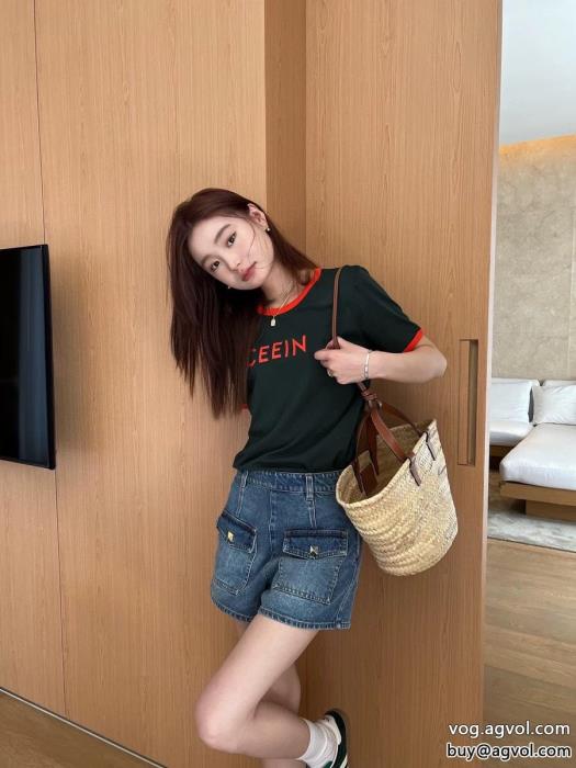 コピー 商品 販売半袖TシャツCELINE最も話題となったアイテム心惹かれるスタイル_0_0