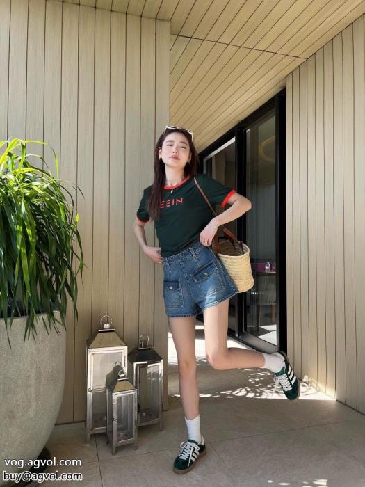 コピー 商品 販売半袖TシャツCELINE最も話題となったアイテム心惹かれるスタイル_0_2