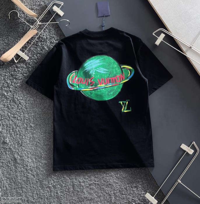 夏らしく爽やかな印象人気☆夏にお勧め半袖Tシャツルイ ヴィトンブランド コピー 販売 _0_4