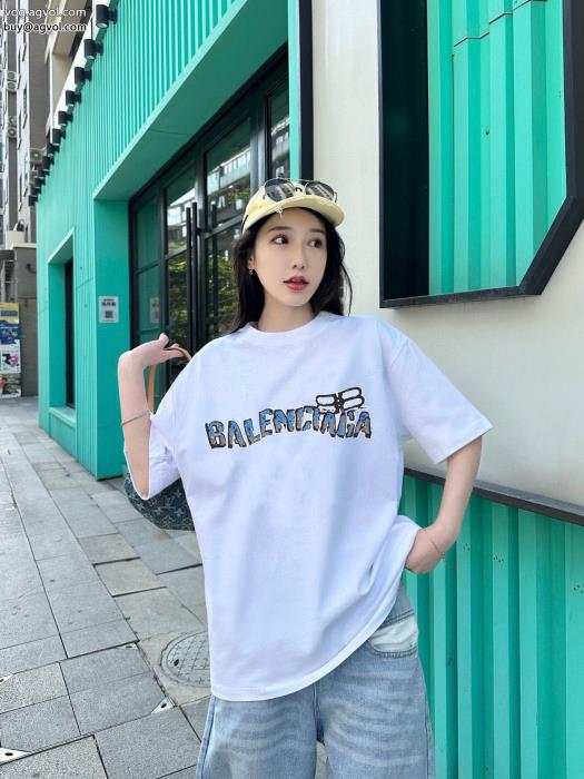 夏の暑い日にも快適に格好良い半袖Tシャツbalenciaga激安 通販 専門_0_1