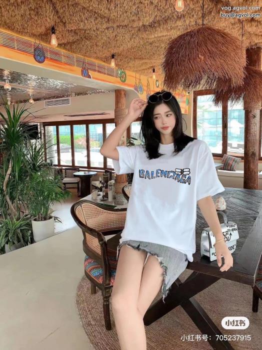 夏の暑い日にも快適に格好良い半袖Tシャツbalenciaga激安 通販 専門_0_4