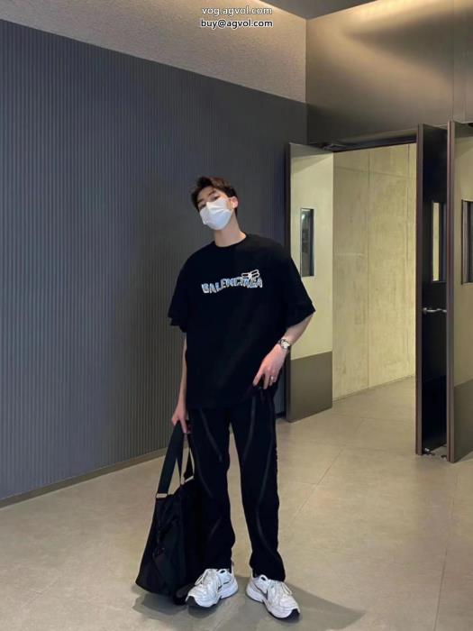 夏の暑い日にも快適に格好良い半袖Tシャツbalenciaga激安 通販 専門_0_5