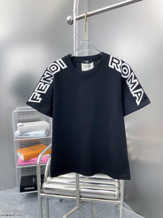 魅力的なポイント雑誌掲載も多数注目の新作半袖TシャツFENDIブランド コピー_0_1