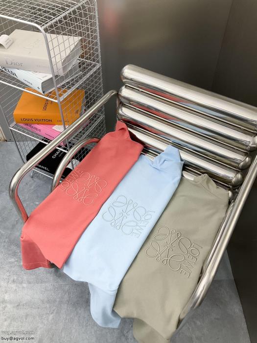 LOEWE着まわし力抜群清潔感で洗練されスーパー コピー  半袖Tシャツ_0_1