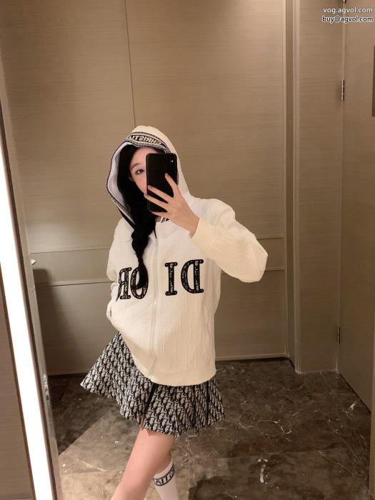 DIORスーパー コピー 販売独特の存在感完売必須コート_0_4